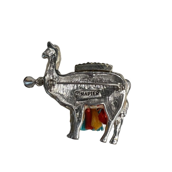 Napier Brooch Boho llama alpaca tassel brooch - Picture 3 of 3